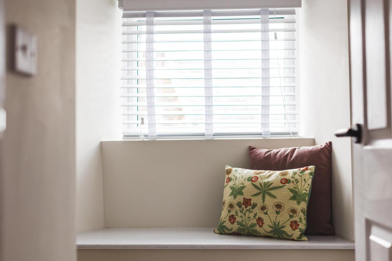 Cathys Cottage, Sun Trap Patio, Modern 3 Bed, Central, Parking Crewkerne Extérieur photo